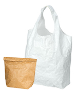 バッグやポーチの素材としても使われているタイベック。特徴やお手入れ方法を解説。